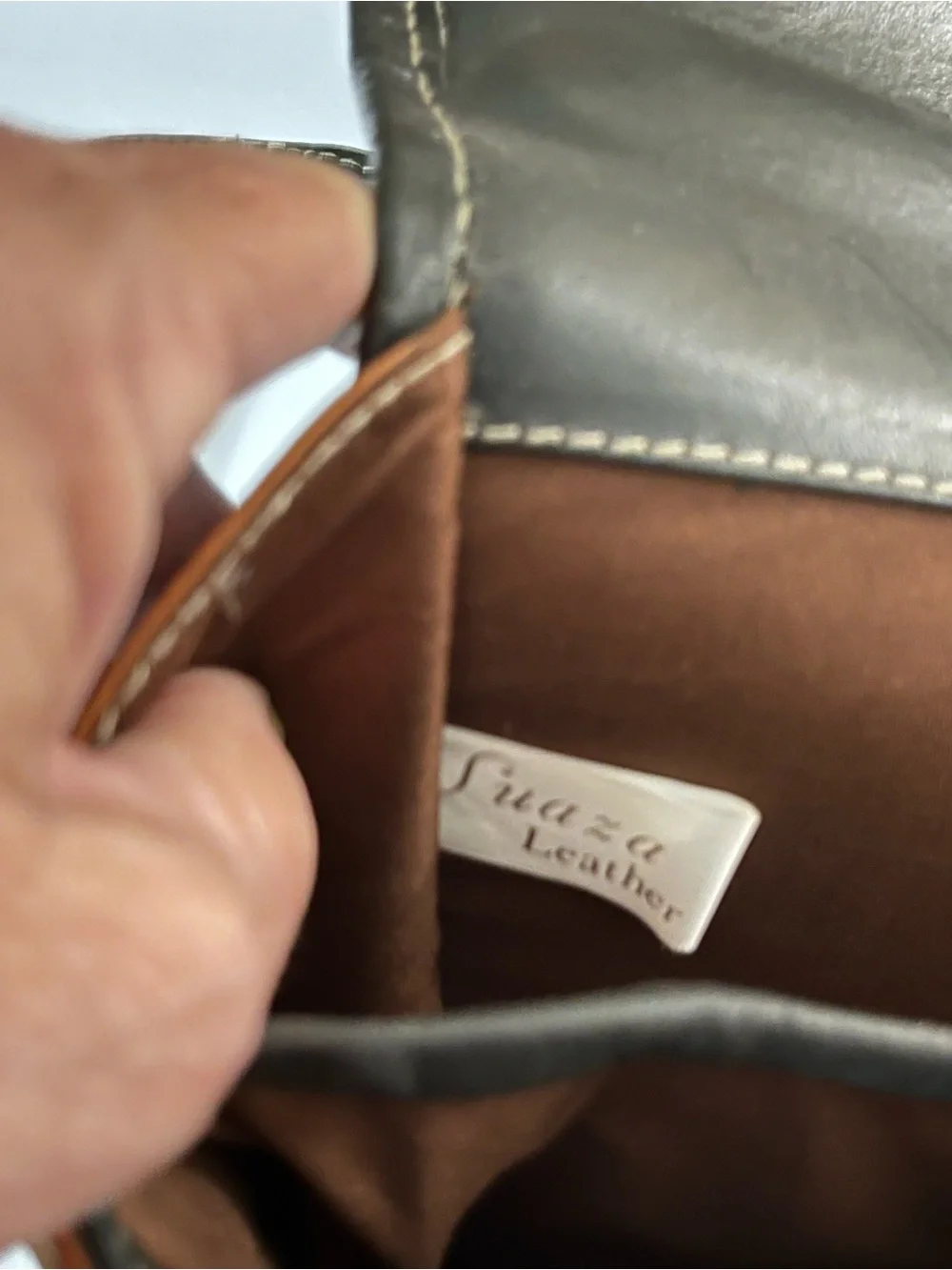 EUC Unisex Two-Tone Brown and Black Leather Briefcase — Professional Work Bag